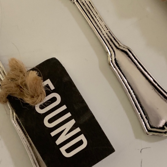 Found silverware set of four - Picture 9 of 12